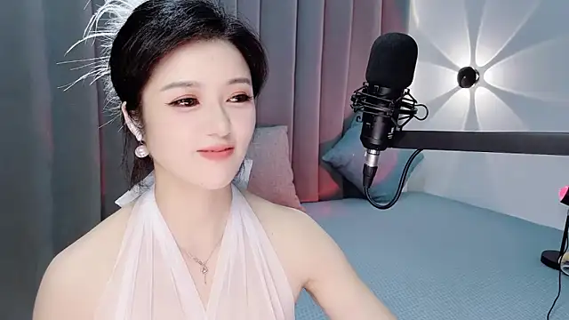 Momo-Wow webcam