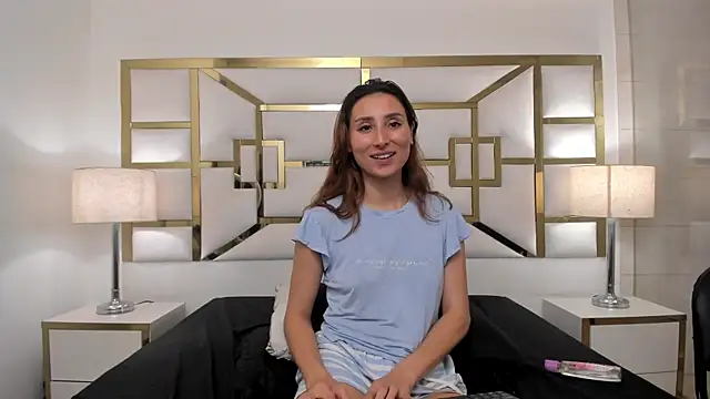 VivieneLuxe webcam
