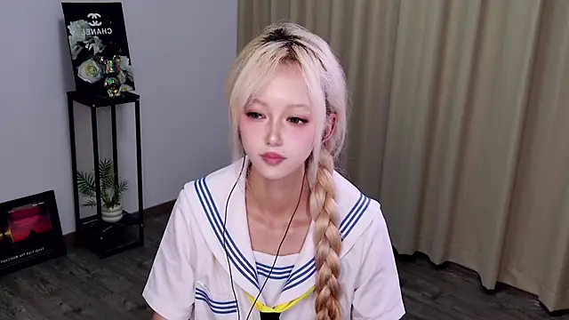 Hot--01 webcam