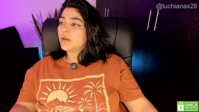 lucy2606 webcam