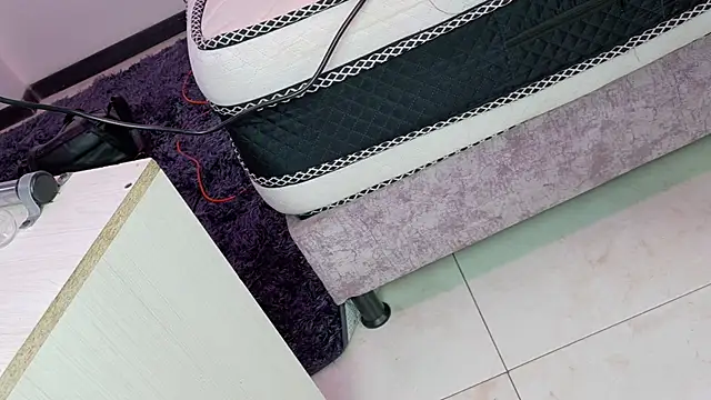 AlanaRoseeX webcam