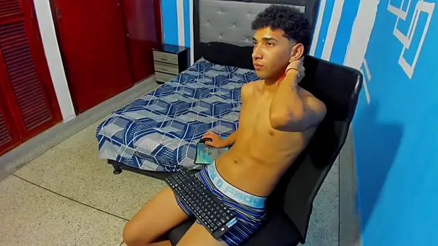 efrain_boy webcam
