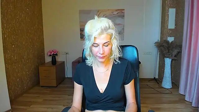 Emilia_Wils webcam