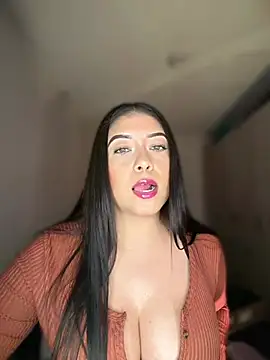 cami_ortiz__ webcam