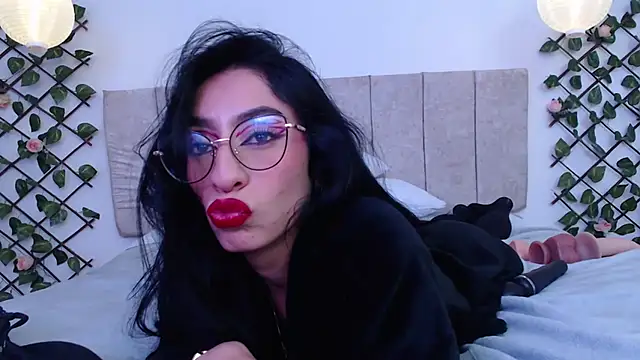 Lucyanajoi webcam