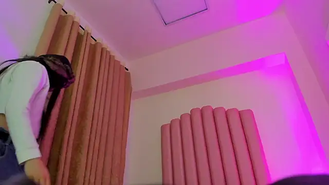 Lana_fox01 live sex cam