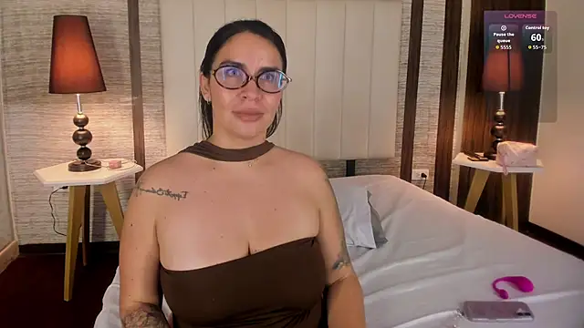 Hannah_Cross webcam