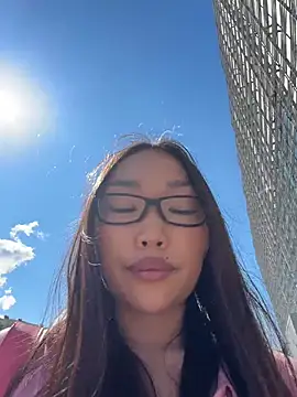 trytomakememoam webcam