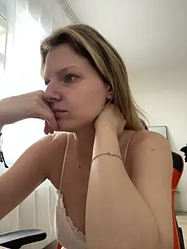 MaryHiggins live cam on StripChat