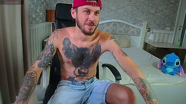 JonahShaw live cam on StripChat