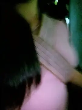 MISSKUTE-2000 live cam on StripChat