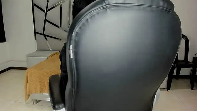 Catherinee69_x live cam on StripChat