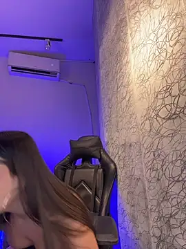 saracaball_ webcam