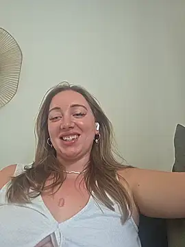 arielsweetieee webcam