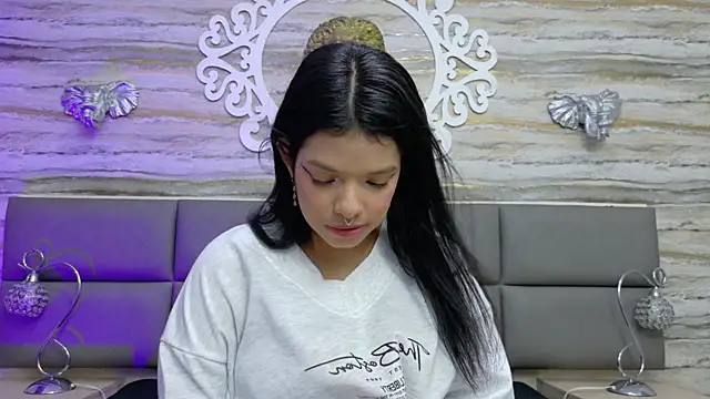 yungelitamor_ webcam