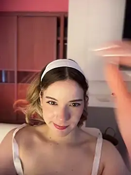 NicoleCut webcam