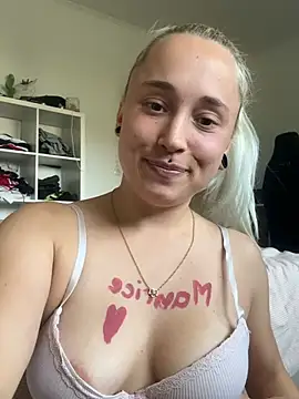 stelli_99 webcam