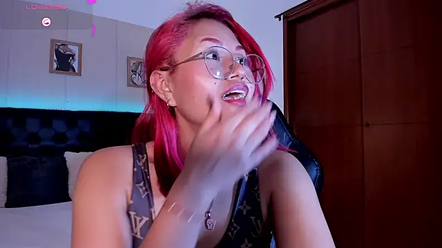 MAYASMITH__ webcam
