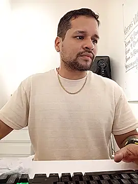 LucasGaeel webcam