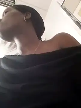 AfricanBarbiee69 webcam
