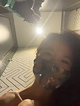 kiss_loo webcam