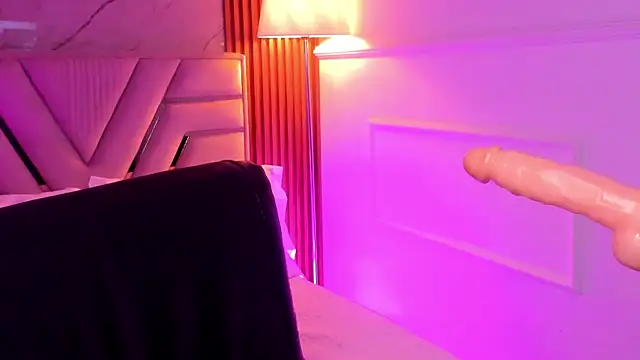 MiaBlackrose webcam