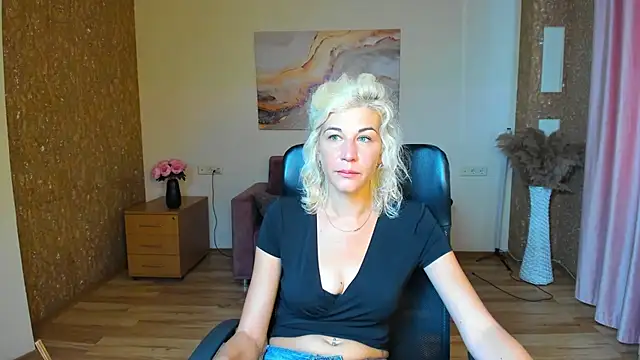 Emilia_Wils webcam