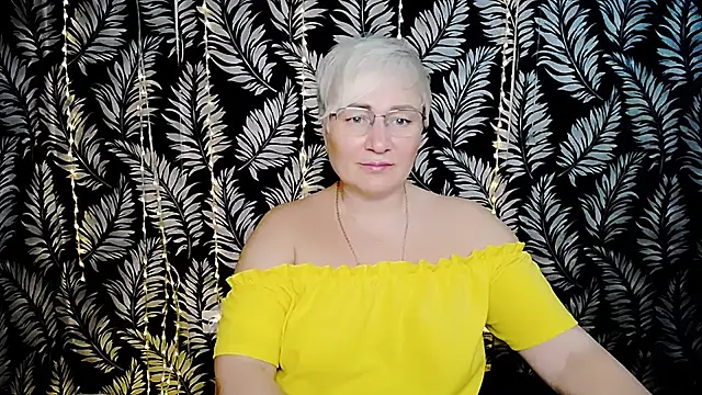 Olivia_playful webcam