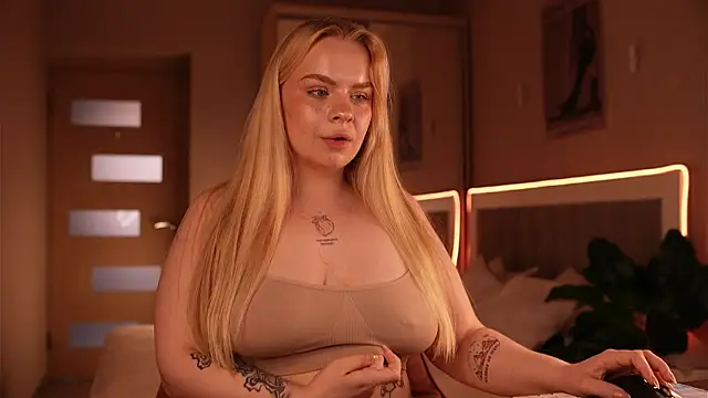LisaLove3 live cam on StripChat