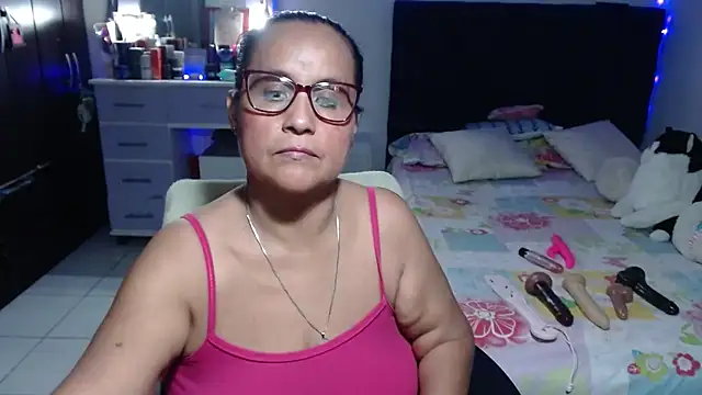 pervert_mommy_ live cam on StripChat