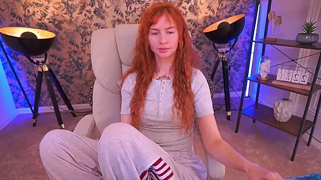 nicol_moonn - Nicol_Moonn's free webcam - UK Sex Cams