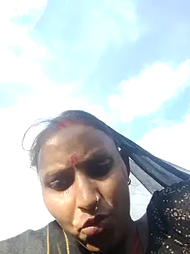 Juli_rathore live cam on StripChat