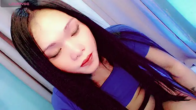 Littleslutty_baby live cam on StripChat