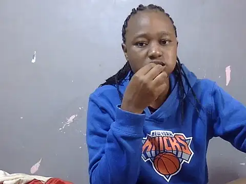 Petite_Ebony10 live cam on StripChat
