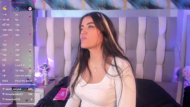 IsaDiiaz live cam on StripChat