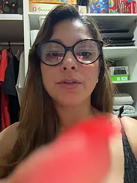 mariiii_morena (F milf) - Ficar peladinha por 3 minutos