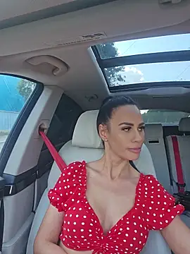 KatiaDivine webcam