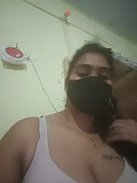Cute-girlyy webcam