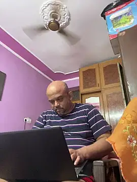 Dick_6inches_Delhi webcam