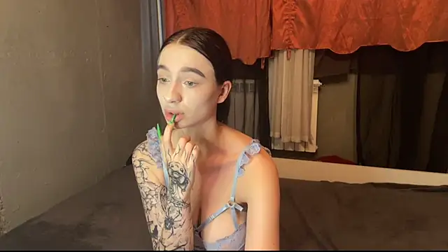 imChatty_Alice webcam