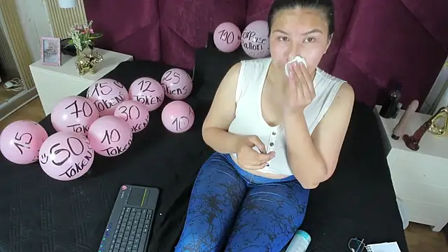 Lia_Nikol webcam