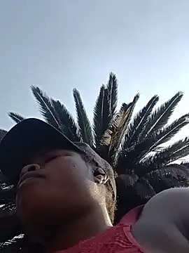 JuicyHoney_01 webcam
