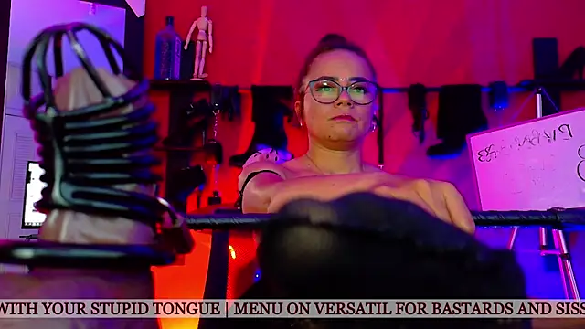 MistressSlut1 webcam