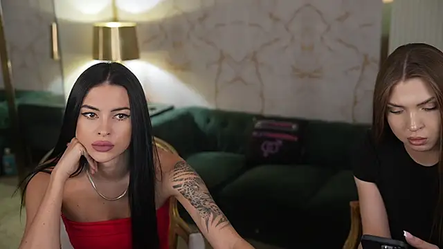Tina_Breeze webcam