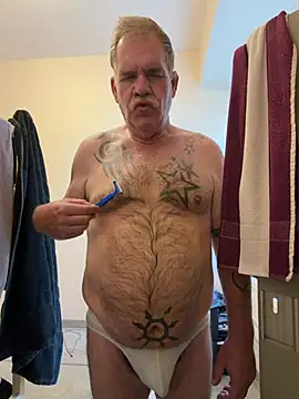 Caesar_Baxter webcam