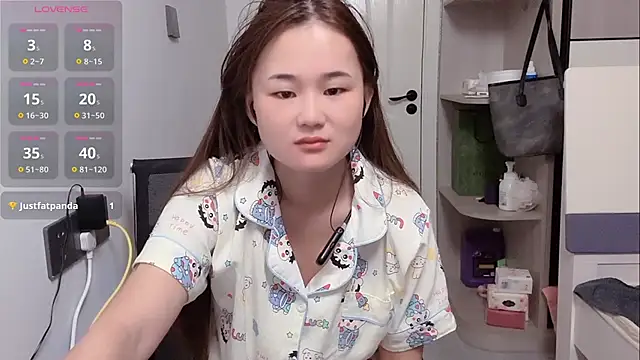 xiaolajiao-162 live webcam