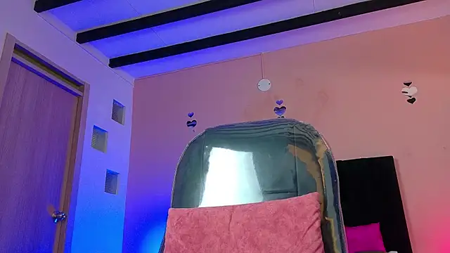Nascary_Fox live cam on StripChat