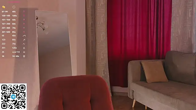 Quinavelle live cam on StripChat