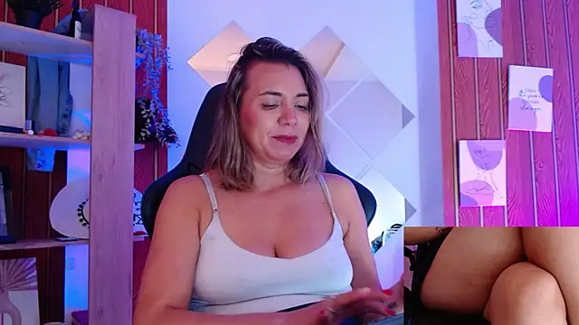 milfsecret69 (F milf) - Sensual Dance flash tits +spit🤭
