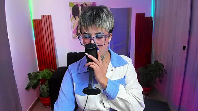 Rebeka-baker webcam